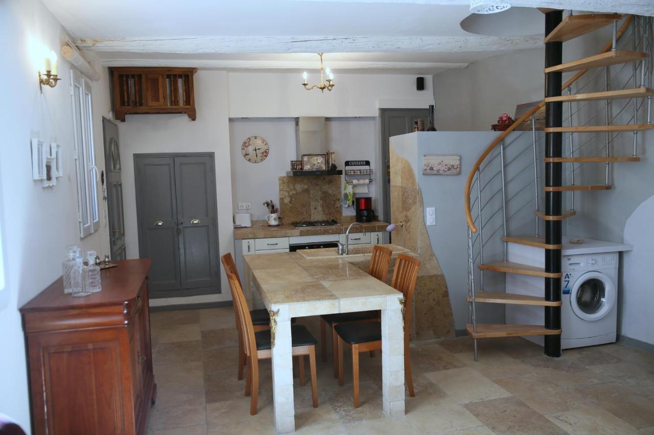 הוילה Le Bastidon De Louis, L'Isle Sur La Sorgue מראה חיצוני תמונה